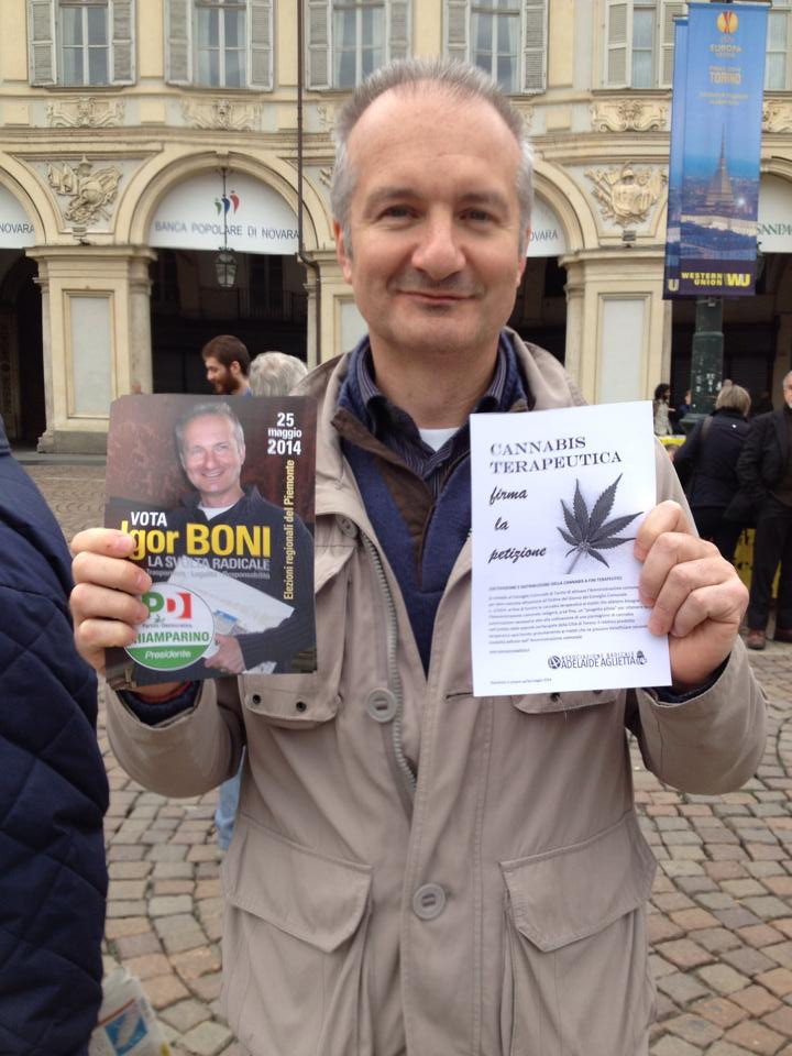1-5-2014 p.zza s.carlo torino x cannabis