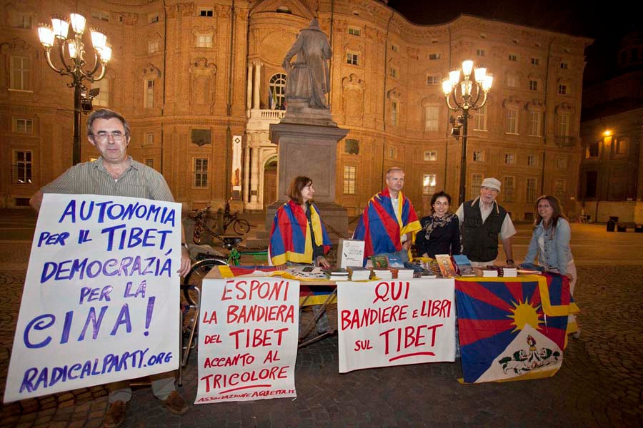 03/10/2011 Teatro Carignano - Associazione per il Tibet e i diritti umani